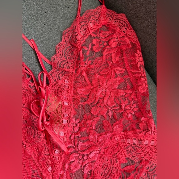 Victoria's Secret Vintage Gold Label Red Lace lingerie Size L NWT - Picture 2 of 10